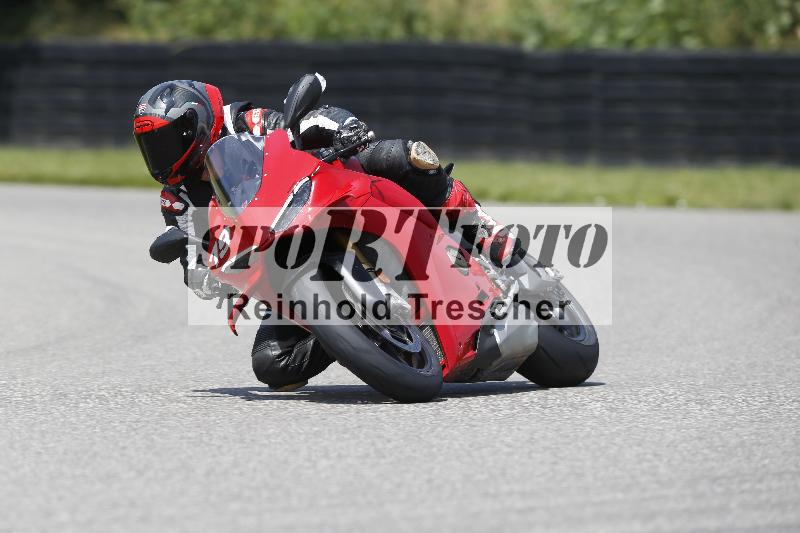 /27 12.06.2025 Ducati Schweiz Trackday Warmup  ADR/gelb-jeaune/19-2